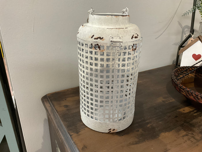 Cupertino lantern