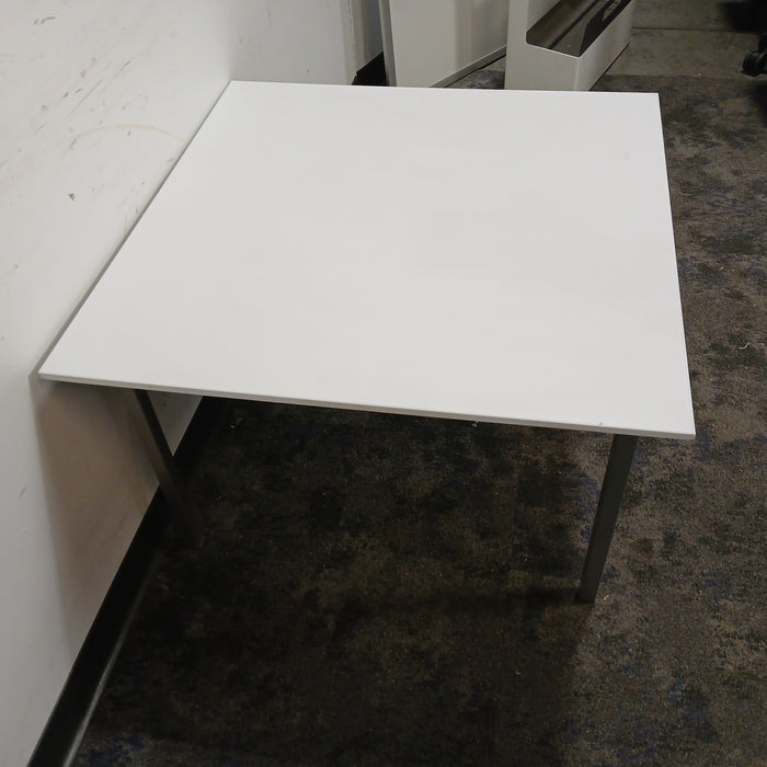 30" x 30" Table