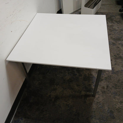 30" x 30" Table