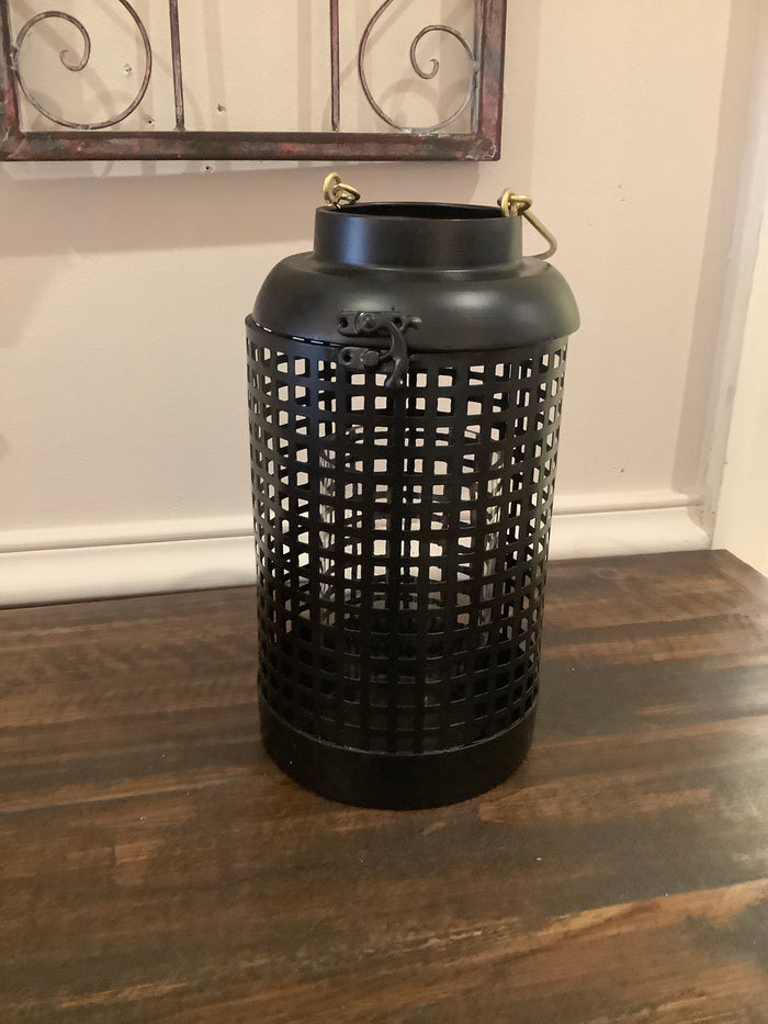 Cupertino lantern