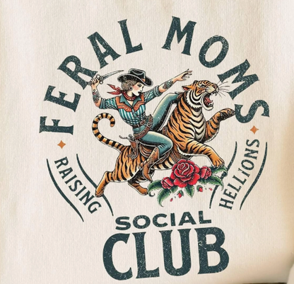 Funny Mom Life - Feral Moms Social Club T-shirt