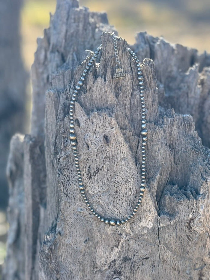 Graduated Pearl Beaded Choker