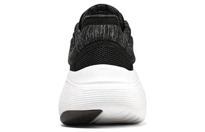 SKECHERS ARCH FIT INFINITY 149985 - BKW SKW160 - Runner