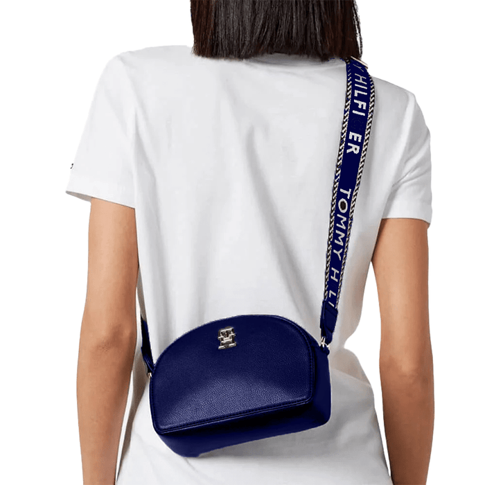 TOMMY HILFIGER Crossover Logo Strap Camera Bag TB117 - Runner