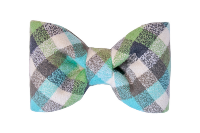 This charming flannel dog bow tie features a timeless checkered design in fresh hues of aqua, sage, and charcoal, perfect for Winter.