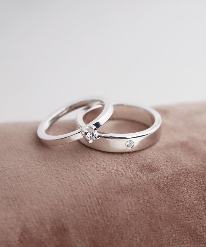 Ring set till dam och herr med förlovningsringar i silver med diamanter