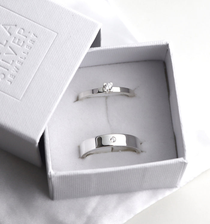 Vigsel / Förlovningsringar Par | Monet 0,10 ct + Plain diamantring