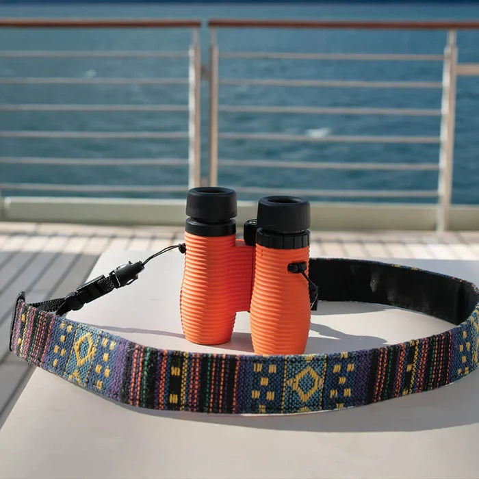 Comfy and stylish cotton woven tapestry outer layer
Durable and strong polyester base layer
Compatible with all Nocs optics
Adjustable Wrist Sinch&nbsp;&nbsp;
Quick Release Clip
Designed for Max Grip And Protection
No-Matter-What Lifetime Warranty